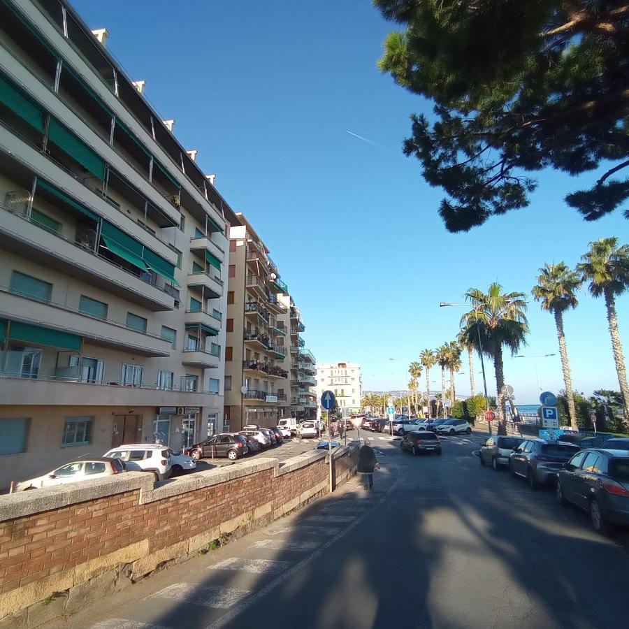 Piazza Mazzini 21 Apartment Loano Exterior photo